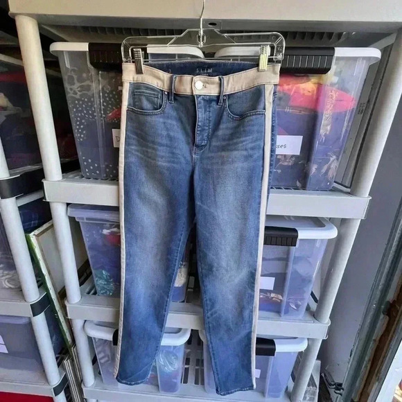 WHBM Slim Jeans - Size 2 - Picture 1 of 6